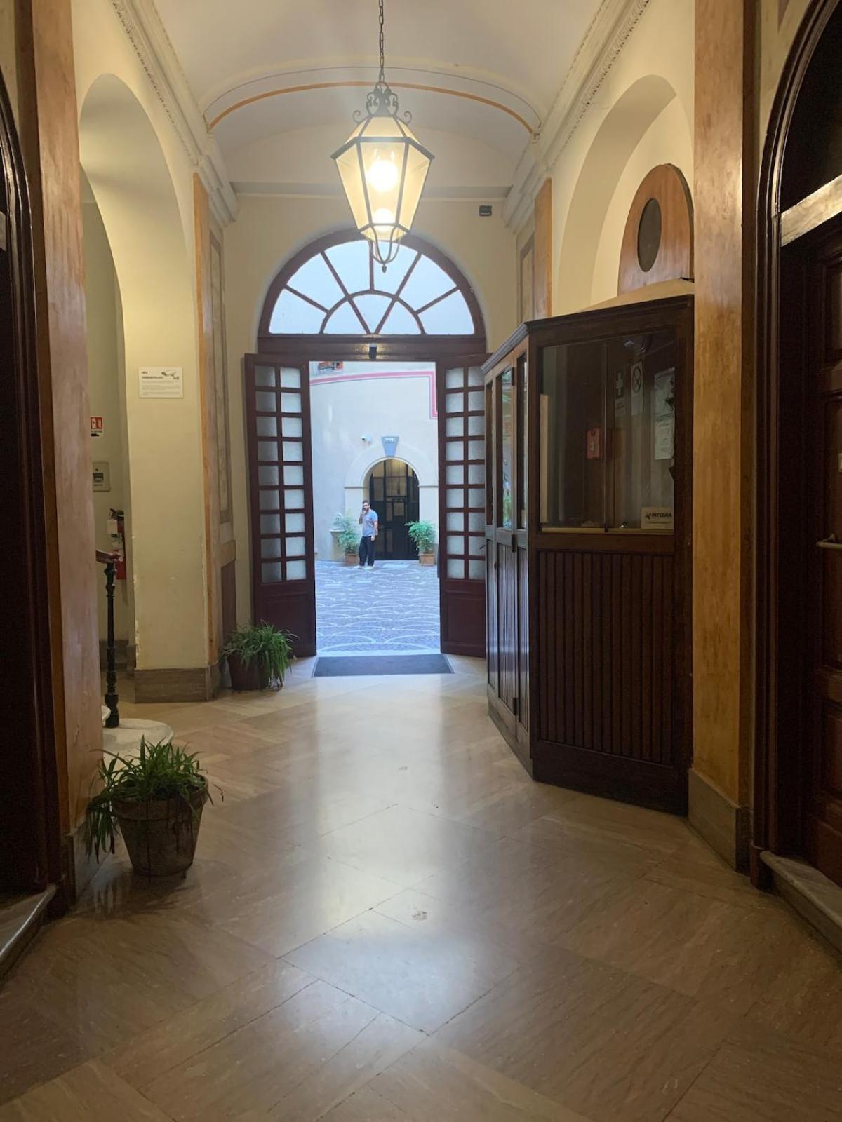 In Historic Palace Rom